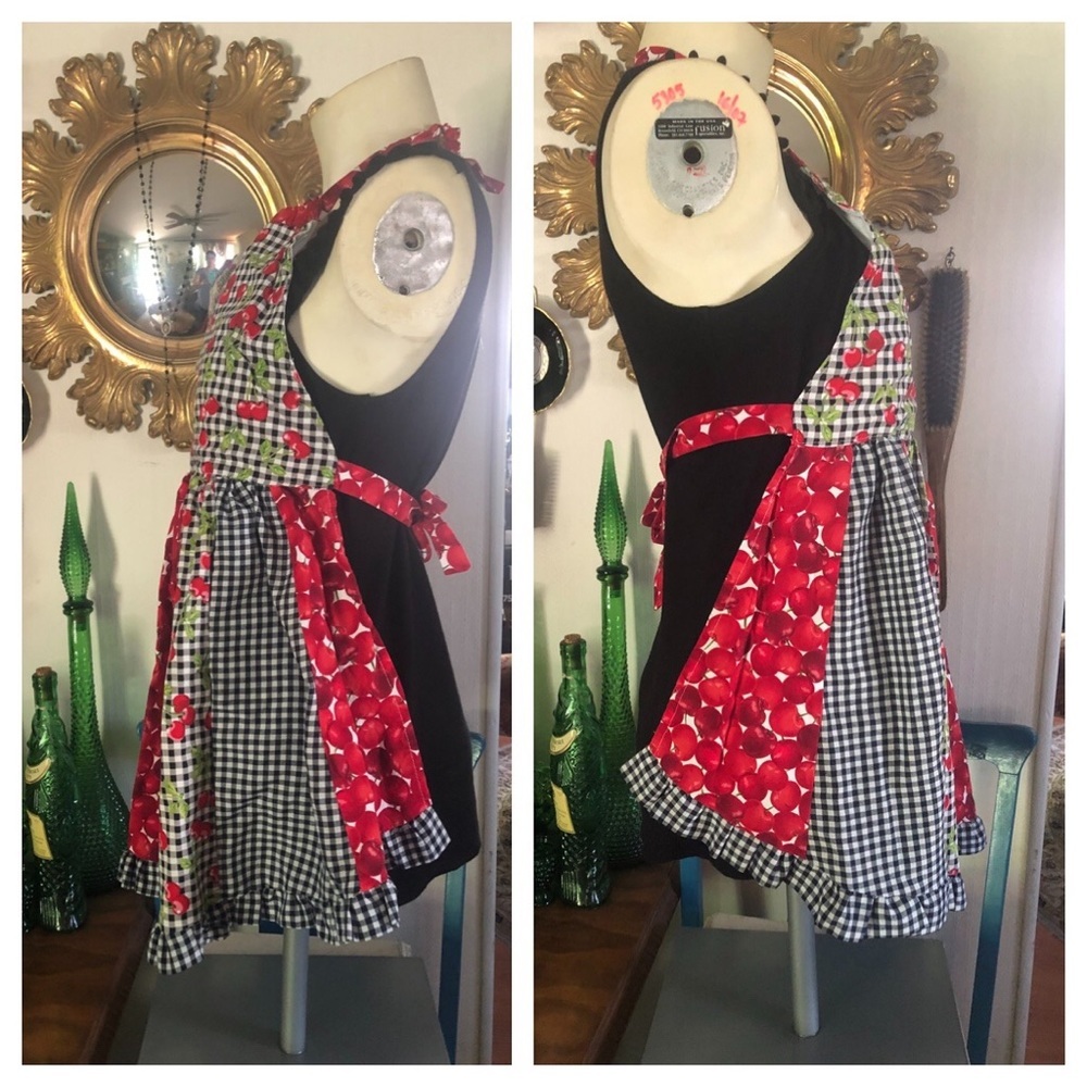 Vintage Rockabilly Cherries and Gingham Print Bib Apron - Picture 4 of 12
